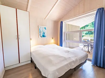 1. Schlafzimmer mit Doppelbett