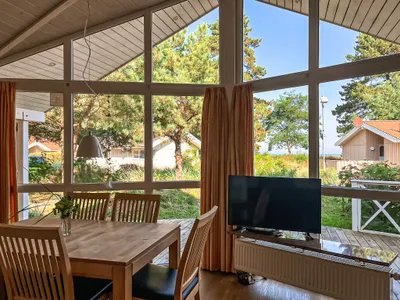 Wohnzimmer mit Blick zur Ostsee
