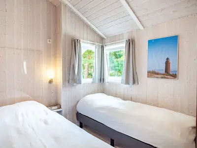2. Schlafzimmer mit 2 Einzelbetten