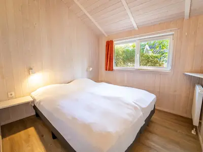 3. Schlafzimmer mit Doppelbett
