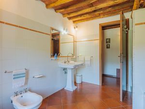 23848393-Ferienhaus-6-Lucca-300x225-2