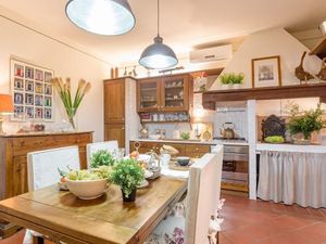 22639043-Ferienhaus-8-Lucca-300x225-3