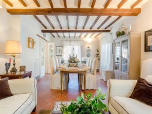 22639043-Ferienhaus-8-Lucca-300x225-3