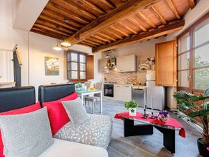 22638891-Ferienhaus-4-Lucca-300x225-4