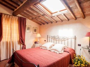 22638939-Ferienhaus-5-Lucca-300x225-1