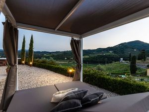 22642297-Ferienhaus-8-Lucca-300x225-5