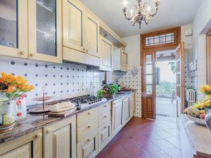 23692539-Ferienhaus-6-Lucca-300x225-1