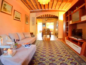 21793523-Ferienhaus-7-Lucca-300x225-5