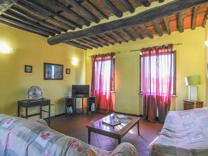 23952609-Ferienhaus-6-Lucca-300x225-0