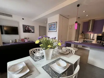 DiningRoom