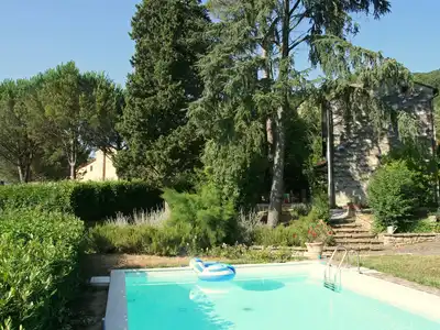 PoolOfHouse