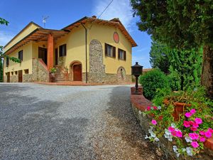 24029459-Ferienhaus-8-Lucignano-300x225-5