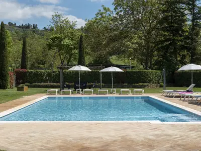 PoolOfHouse