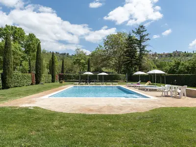 PoolOfHouse