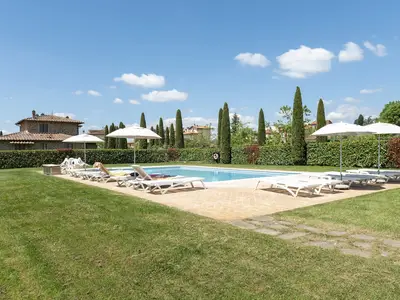 PoolOfHouse