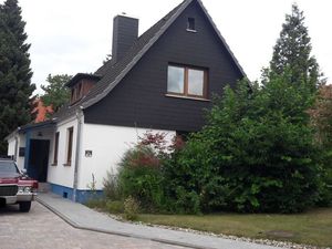 23974860-Ferienhaus-5-Lübeck-300x225-0