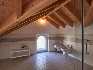 Ferienhaus für 8 Personen (180 m²) in Luino