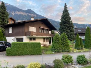 23736011-Ferienhaus-5-Lungern-300x225-0