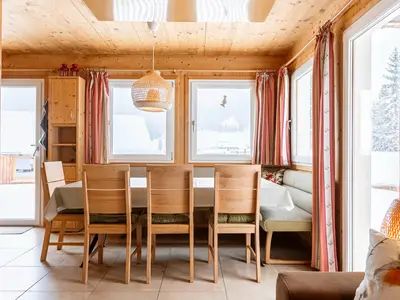 DiningRoom
