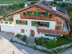 Ferienhaus für 9 Personen (170 m²) ab 163 € in Luzein