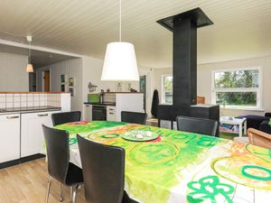 513368-Ferienhaus-6-Lyngså-300x225-3