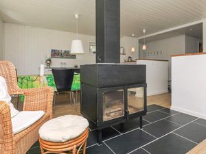 513368-Ferienhaus-6-Lyngså-300x225-5