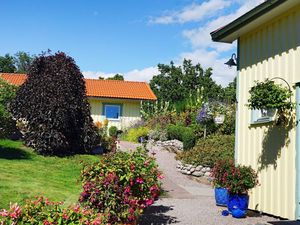 23376907-Ferienhaus-2-Lysekil-300x225-5