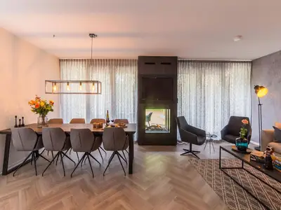 DiningRoom