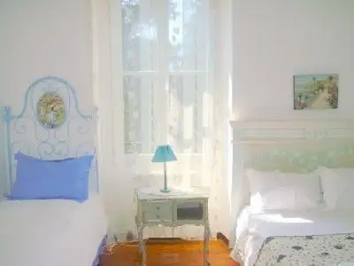 Drittes Schlafzimmer mit Doppel- und Einzelbett