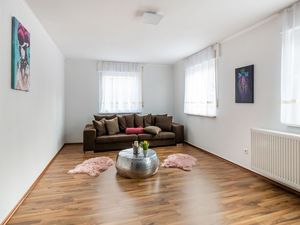 23375805-Ferienhaus-7-Mahlberg-300x225-5