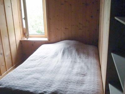 Schlafzimmer mit Doppelbett