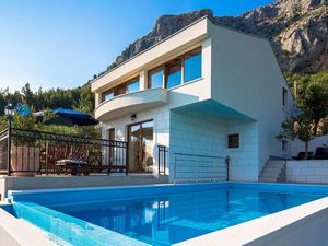 23044779-Ferienhaus-6-Makarska-300x225-2