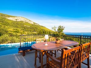 23044779-Ferienhaus-6-Makarska-300x225-4