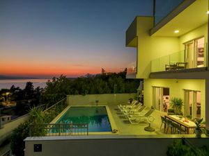 Ferienhaus für 8 Personen (340 m²) in Makarska