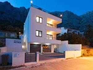 22617303-Ferienhaus-6-Makarska-300x225-3