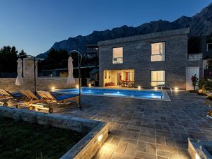 23974385-Ferienhaus-8-Makarska-300x225-4