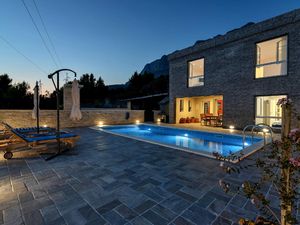 23974385-Ferienhaus-8-Makarska-300x225-5