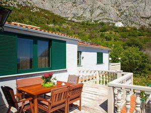 22438487-Ferienhaus-4-Makarska-300x225-3