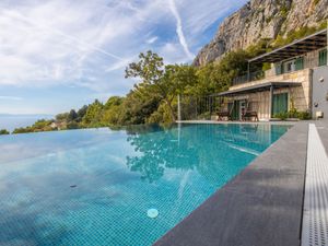 23845407-Ferienhaus-8-Makarska-300x225-0