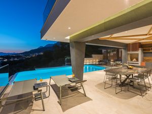 Ferienhaus für 12 Personen (465 m²) in Makarska