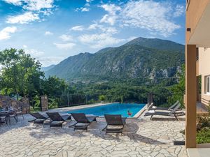 23950112-Ferienhaus-12-Makarska-300x225-0