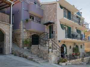 23723293-Ferienhaus-4-Makarska-300x225-4