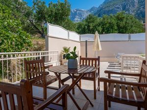 23724583-Ferienhaus-8-Makarska-300x225-5