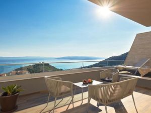 23751704-Ferienhaus-6-Makarska-300x225-1