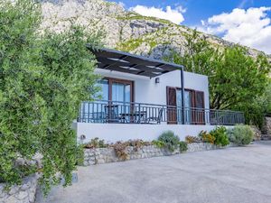 22808249-Ferienhaus-4-Makarska-300x225-1