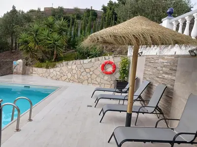 PoolOfHouse