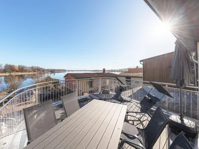 Ferienhaus Wasserblick Terasse mit Blick auf den Malchower See