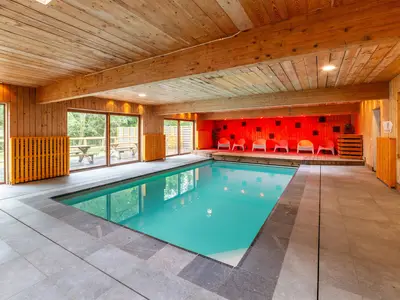 PoolOfHouse