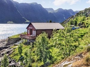 23722315-Ferienhaus-4-Måløy-300x225-5