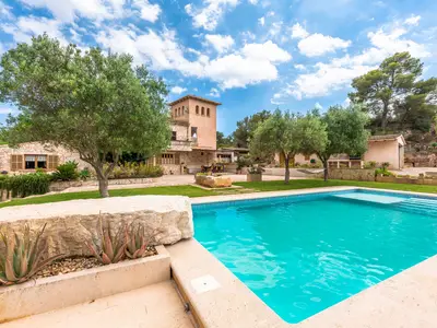 PoolOfHouse